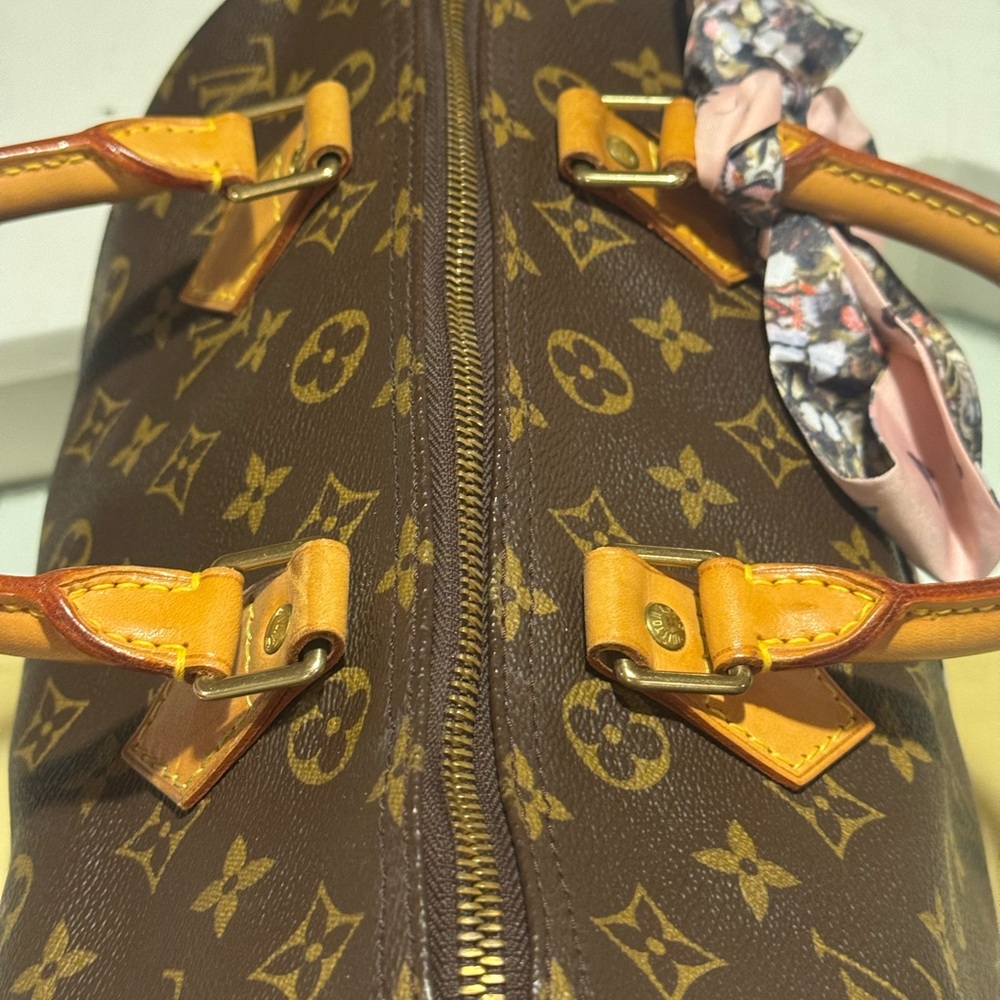 Louis Vuitton Monogram Speedy 30 - Picture 6 of 16